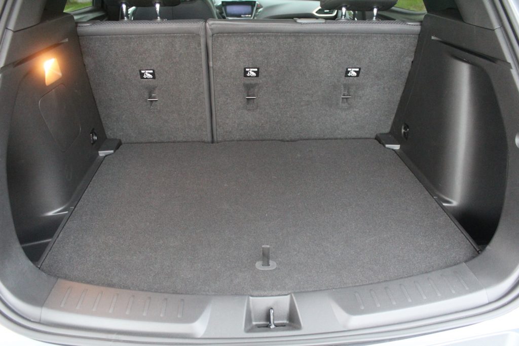 2021 Chevrolet Trailblazer trunk with regular load floor height