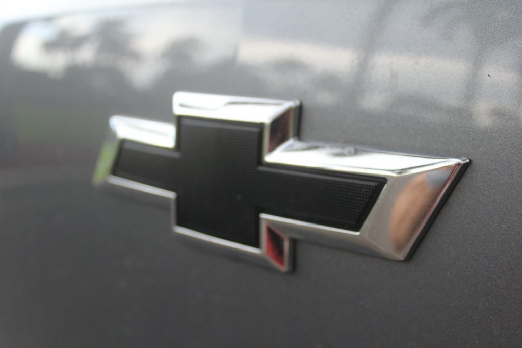 The Chevy Bow Tie logo on a Trailblazer. 