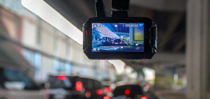 Should Your Commercial Vehicles Have Dash Cameras?