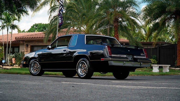 1986 cutlass supreme chrome trim