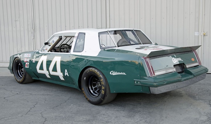 Oldsmobile NASCAR Race Car Up For Auction | GM Authority