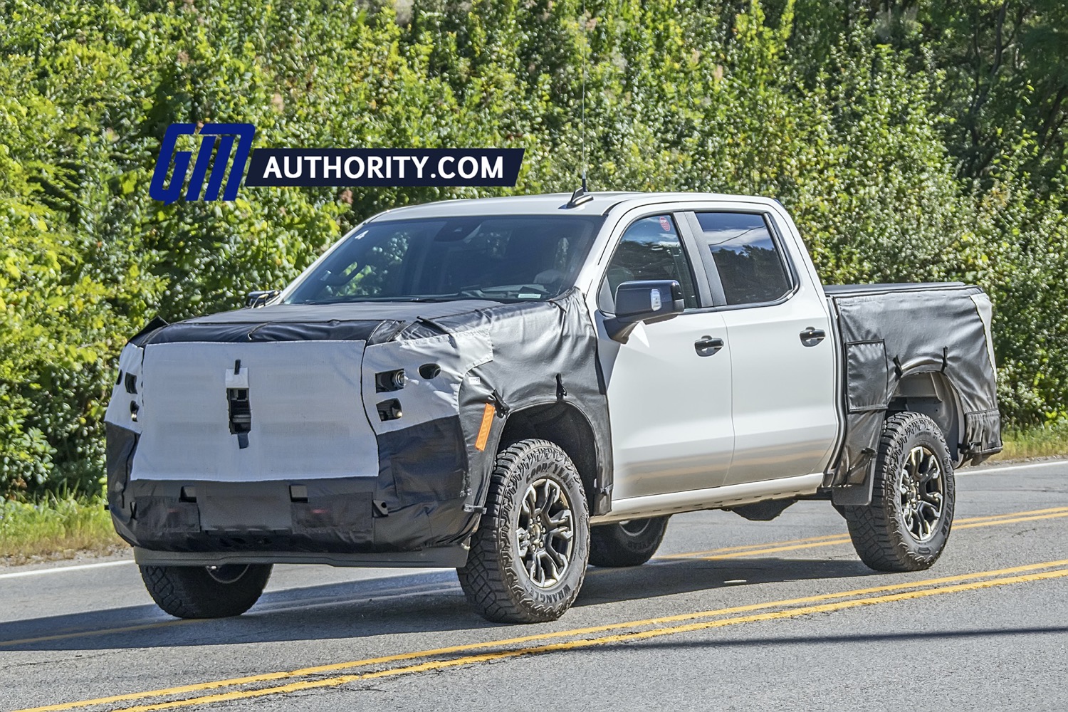 4 Silverado Trail Boss Spied Testing Again GM Authority 4 Silverado Trail Boss Spied Testing Again GM Authority