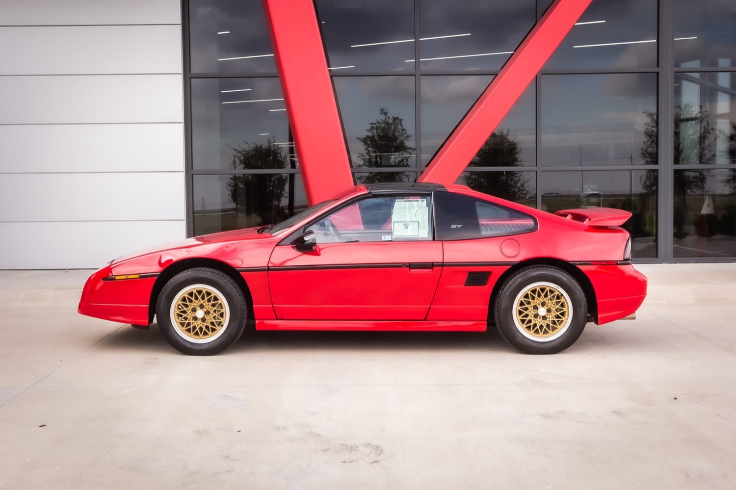 Used Pontiac Fiero for Sale - Cars & Bids