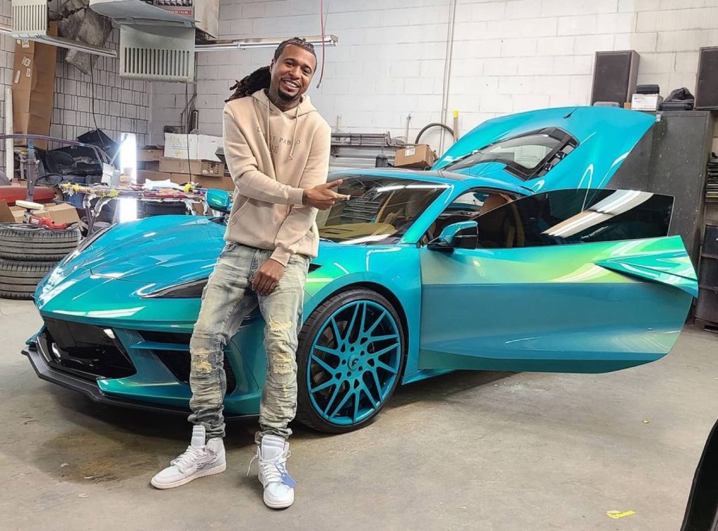 https://gmauthority.com/blog/wp-content/uploads/2020/11/2020-Chevrolet-Corvette-C8-custom-teal-paint-job-CJ_ON_32S-001-1024x758.jpg