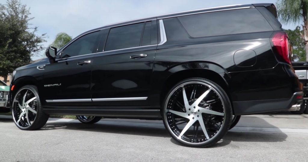 escalade with 30 inch rims