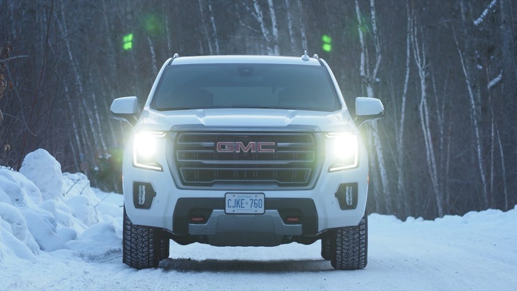 2021 GMC Yukon AT4 – Summit White – Canada – GMA Garage – Exterior 002 ...