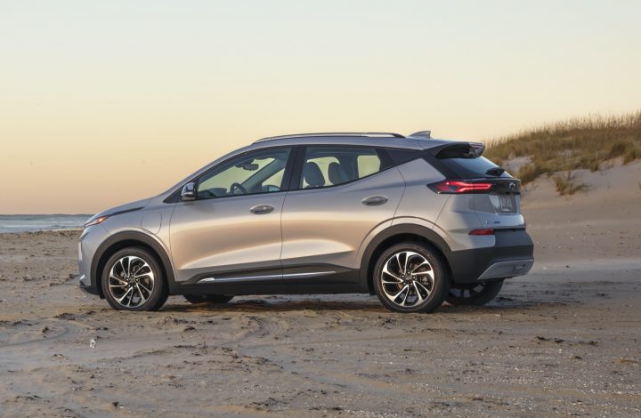 Chevy Bolt EUV side profile.