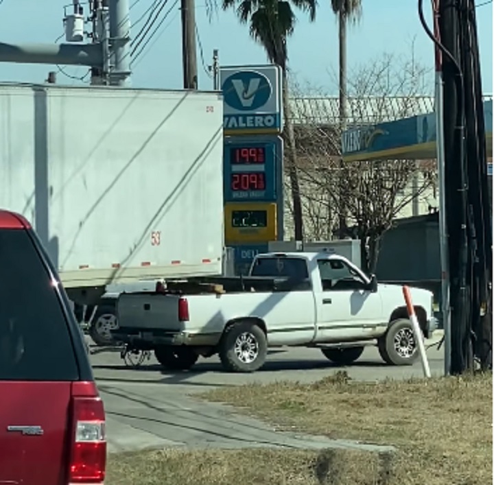 Watch A Chevy Silverado Tow A 53 Foot Trailer With Ease Video