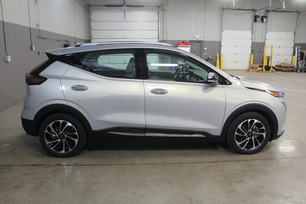 2022 Chevy Bolt EUV In Silver Flare Metallic Live Photo Gallery