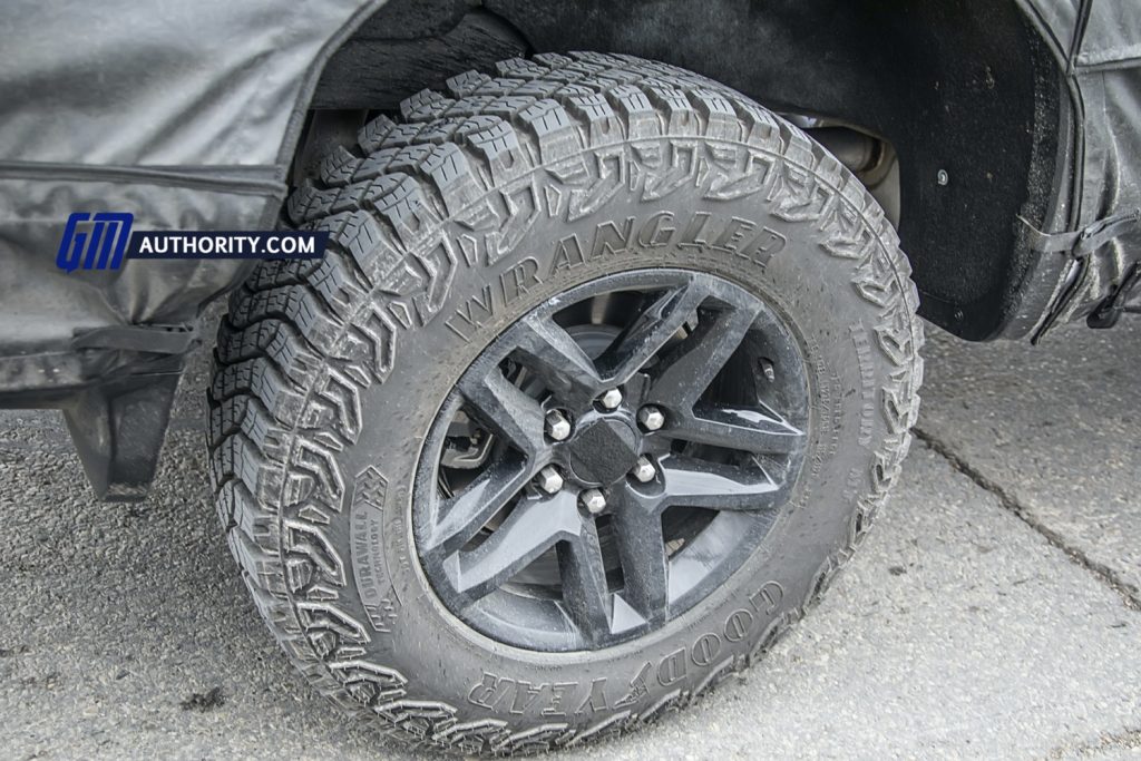 Chevy Silverado ZR2 Trail Boss Wears Larger Tires Than Current Trail Boss