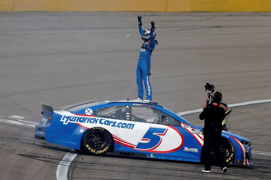 Kyle Larson Takes First Win Since Returning To NASCAR Competition: Video