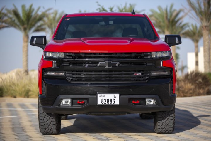 The front end of the 2019 Chevy Silverado 1500.