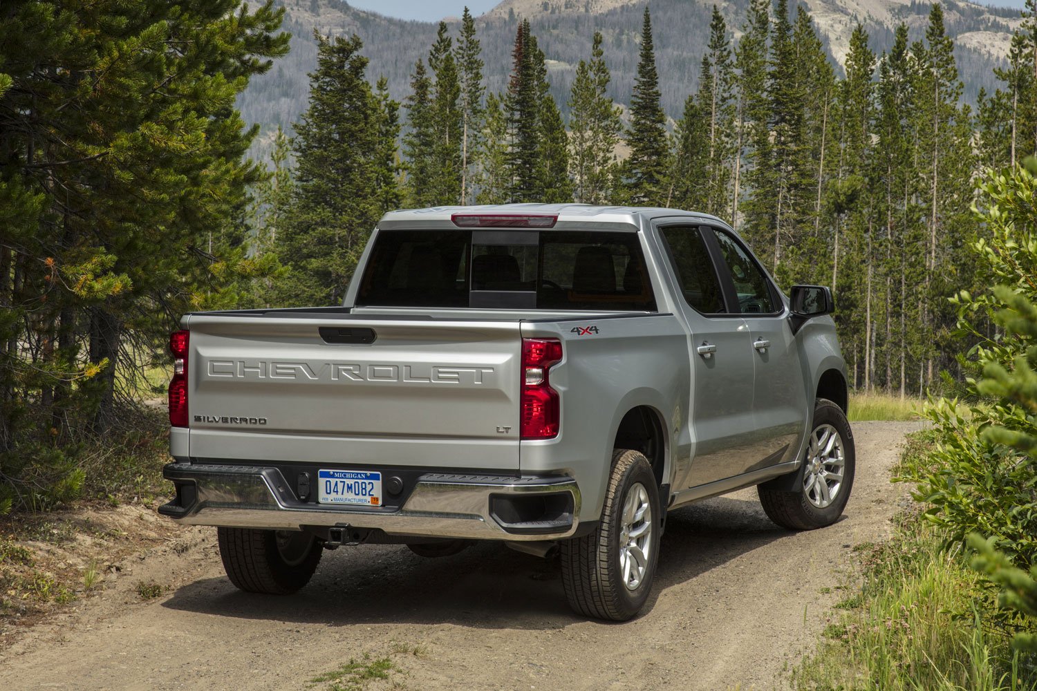 GM Updates Monroney Labels On 2021 GMC Sierra, Chevy Silverado Trucks