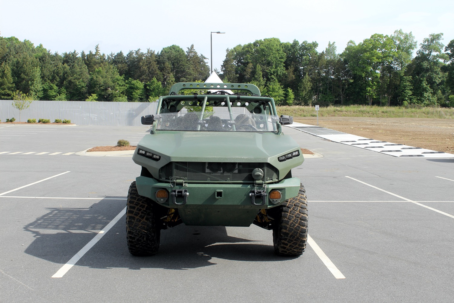 GM Defense Infrantry Squad Vehicle ISV Electric Concept – Exterior ...