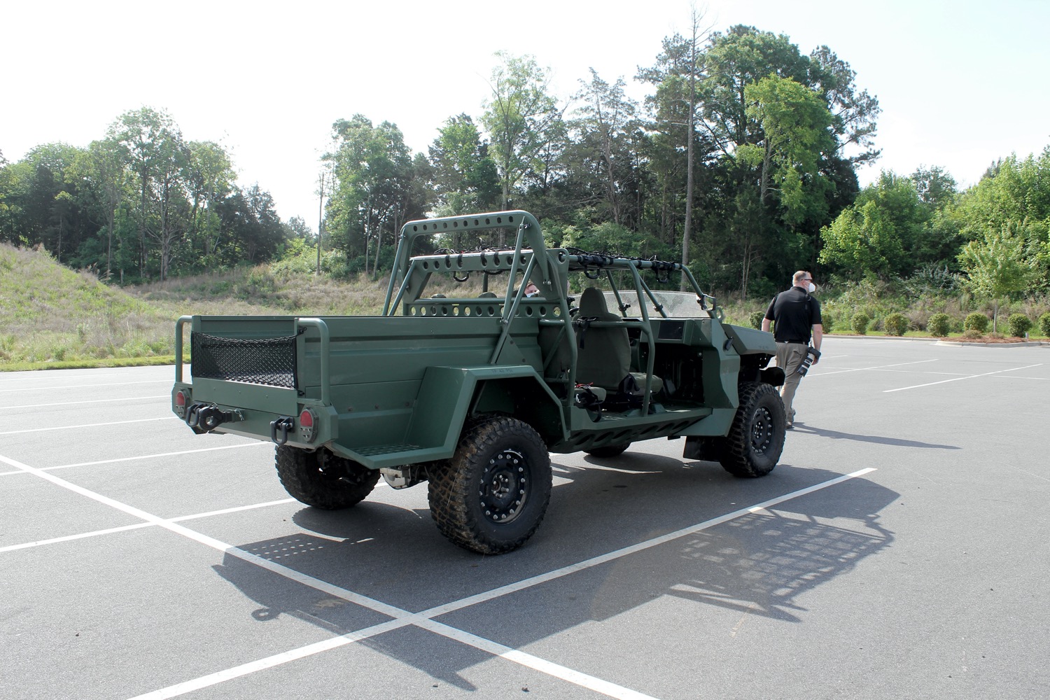 GM Defense Infrantry Squad Vehicle ISV Electric Concept – Exterior ...