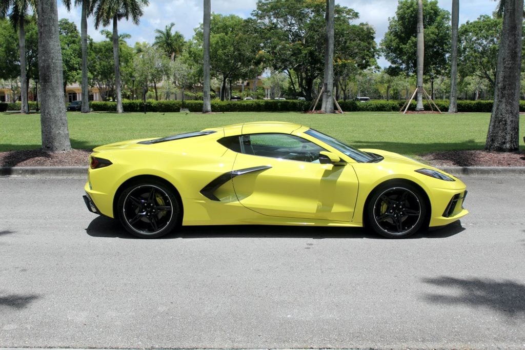 PICS] 2020 Corvette Stingray Coupe in Accelerate Yellow with Black