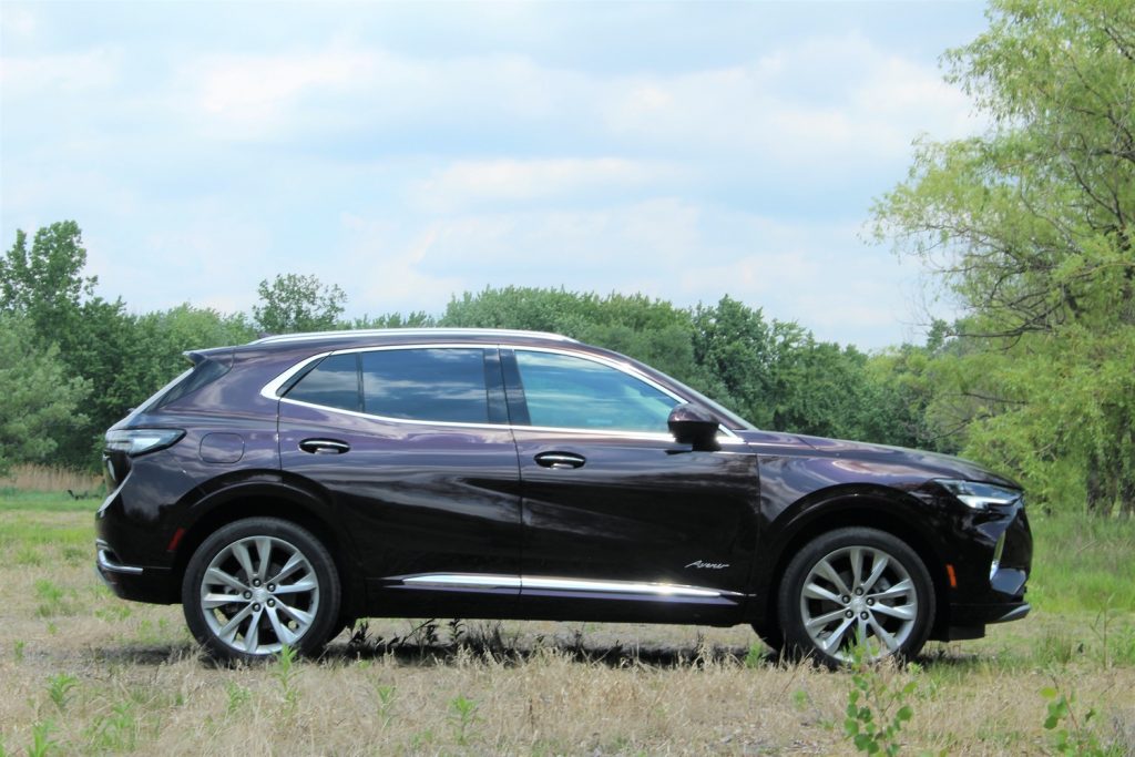 Side view of the second-gen Envision, including the 2023 Buick Envision