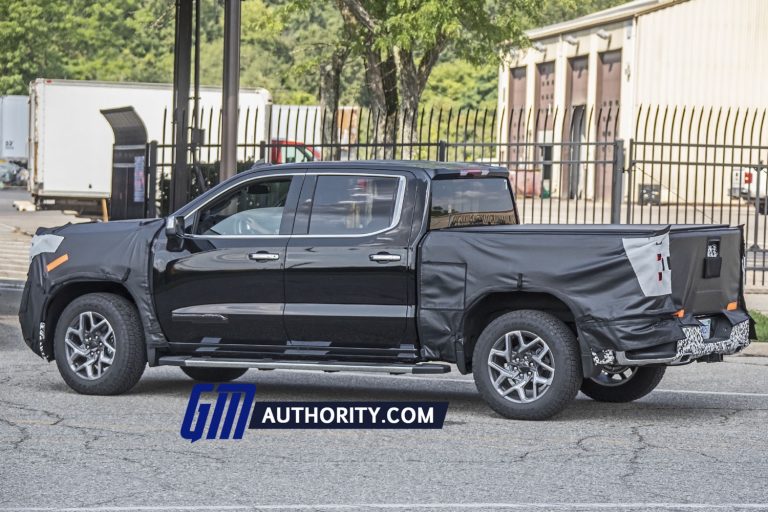 2022 GMC Sierra 1500 SLT Spied With New Wheels