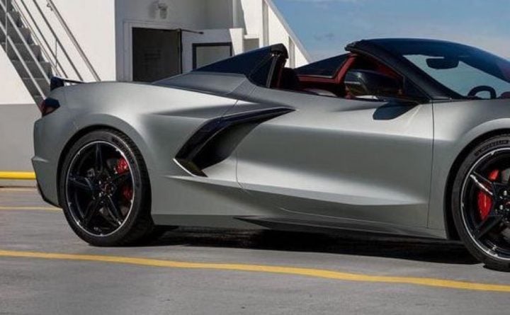 New Image Of 2022 Corvette Stingray In Hypersonic Gray