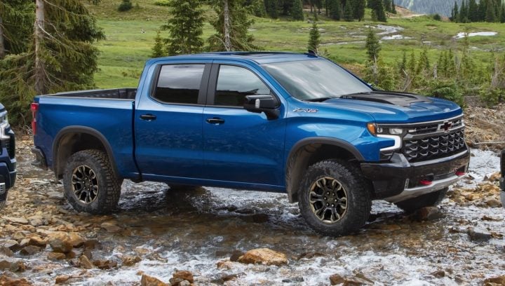 2022 Chevy Silverado 1500 ZR2 driving off road.