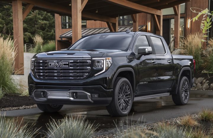 2022 GMC Sierra Gets Heated Steering Wheel Back