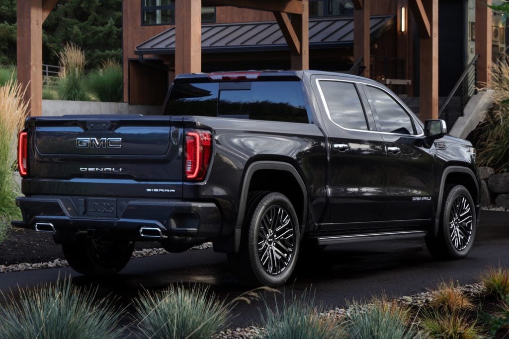 Refreshed 2022 Silverado, GMC Sierra Production Delayed