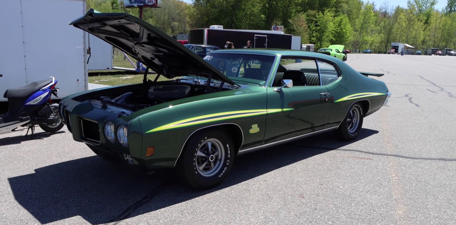 1970 Pontiac GTO Takes On Modern Dodge Charger Scat Pack