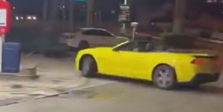 CHEVROLET CAMARO LT DRIVING AWAY FROM THE POLICE CHASE Granny in her  favorite yellow Chevy Asphalt 9 - video Dailymotion