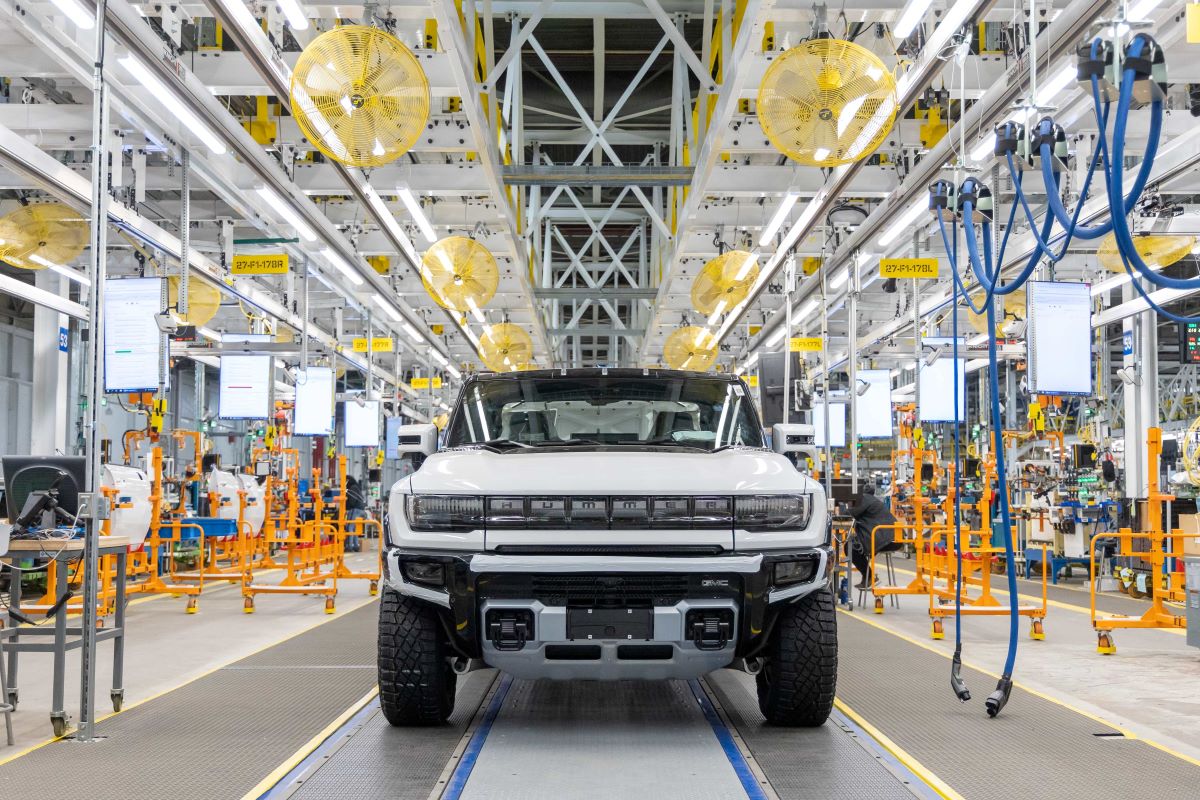 GM Investing Nearly $1B To Build New V8 Engine And EV Components