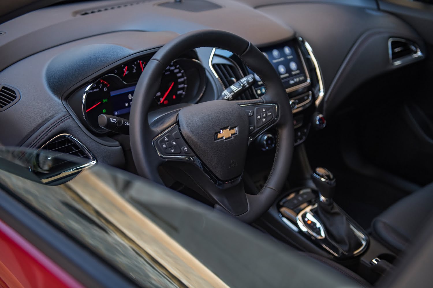 Chevrolet Cruze Sedan: Models, Generations and Details