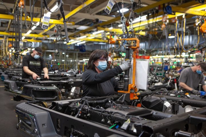 GM workers at Oshawa Assembly. 