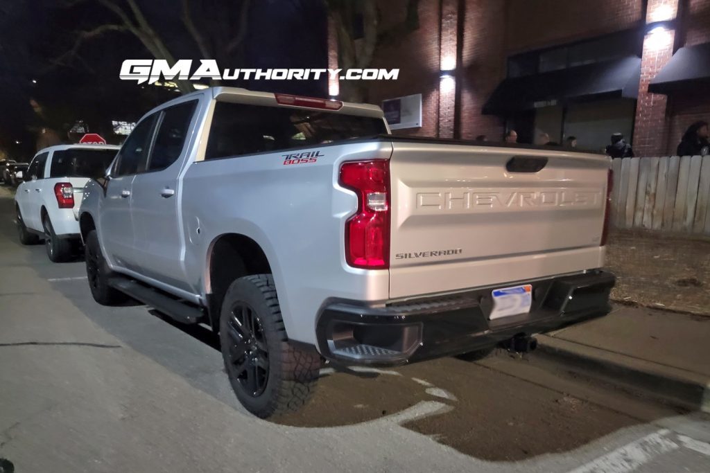 2022 Silverado Trail Boss LT: More Real-World Photos