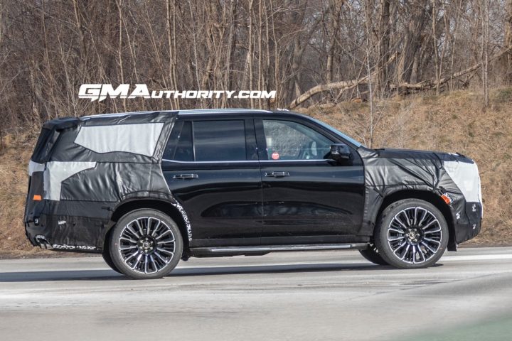 2024 Chevy Tahoe Spied With New Infotainment Screen: Photos