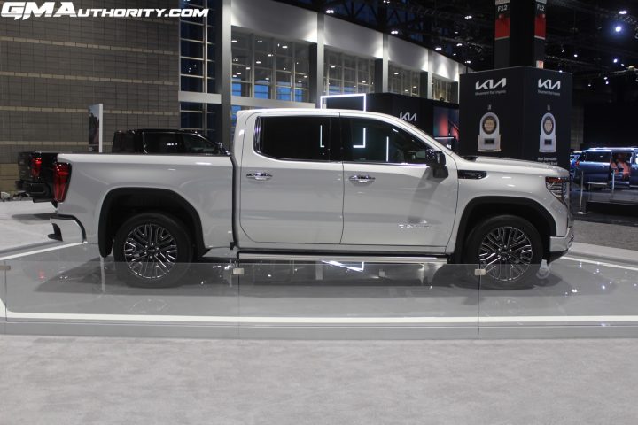 Side profile of GMC Sierra 1500 Denali Ultimate.