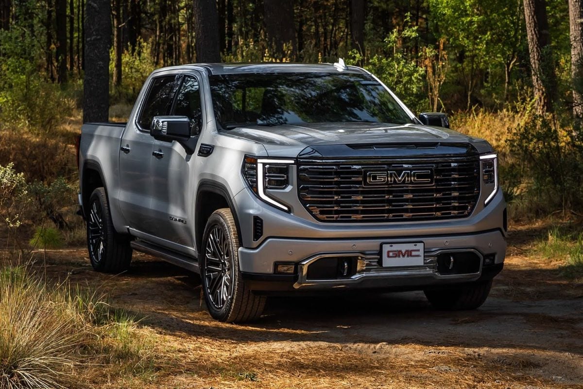 2023 GMC Sierra 1500 MultiPro Tailgate Under Constraint