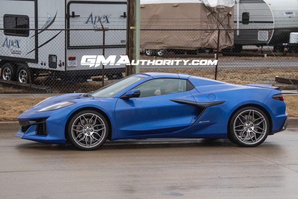 elkhart lake blue metallic c8