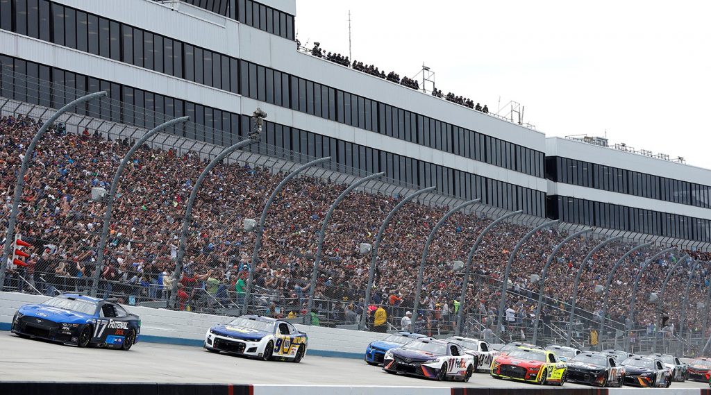 Elliott Wins Dover In No. 9 Nascar Camaro: Video