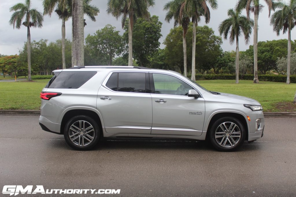 Side view of the 2024 Chevy Traverse Limited's generation.