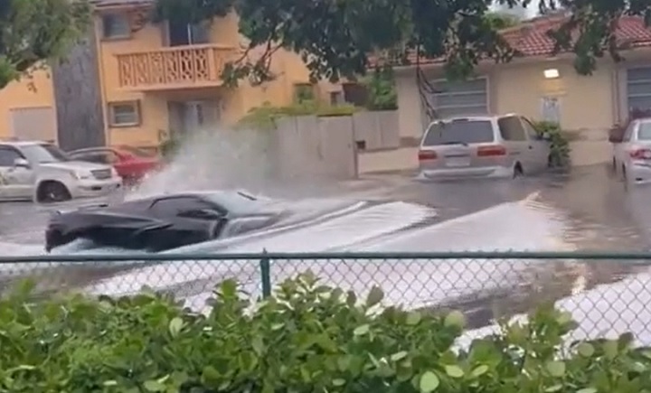 Florida Man Drives C8 Corvette Down Badly Flooded Street: Video