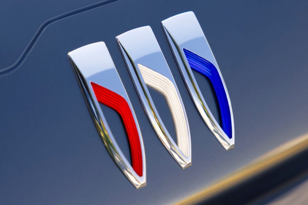 The latest Buick Tri-Shield logo.