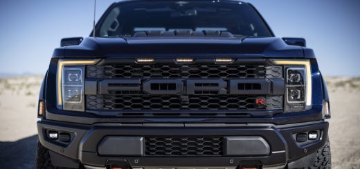 Blacklake XT1 Is A Ford Raptor-Fighting Chevy Silverado 1500