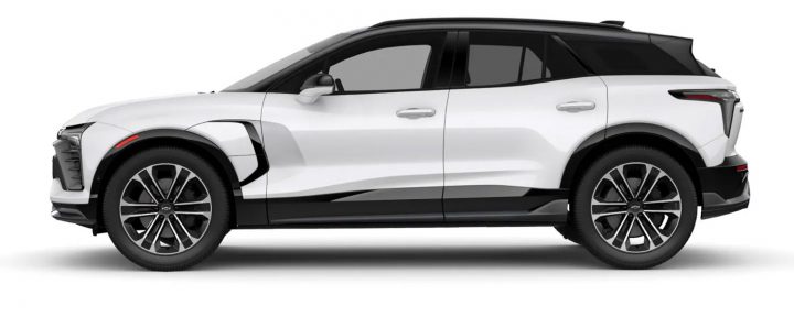 Side view of the 2025 Chevy Blazer EV. 