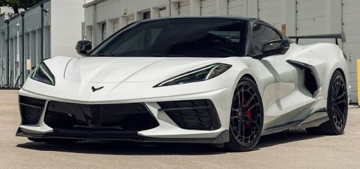 Sand-Wrapped C8 Corvette Slammed On Vossen LC2-C1 Wheels