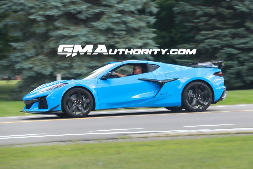 2023 Corvette Z06 With Z07 Package In Rapid Blue: Photos