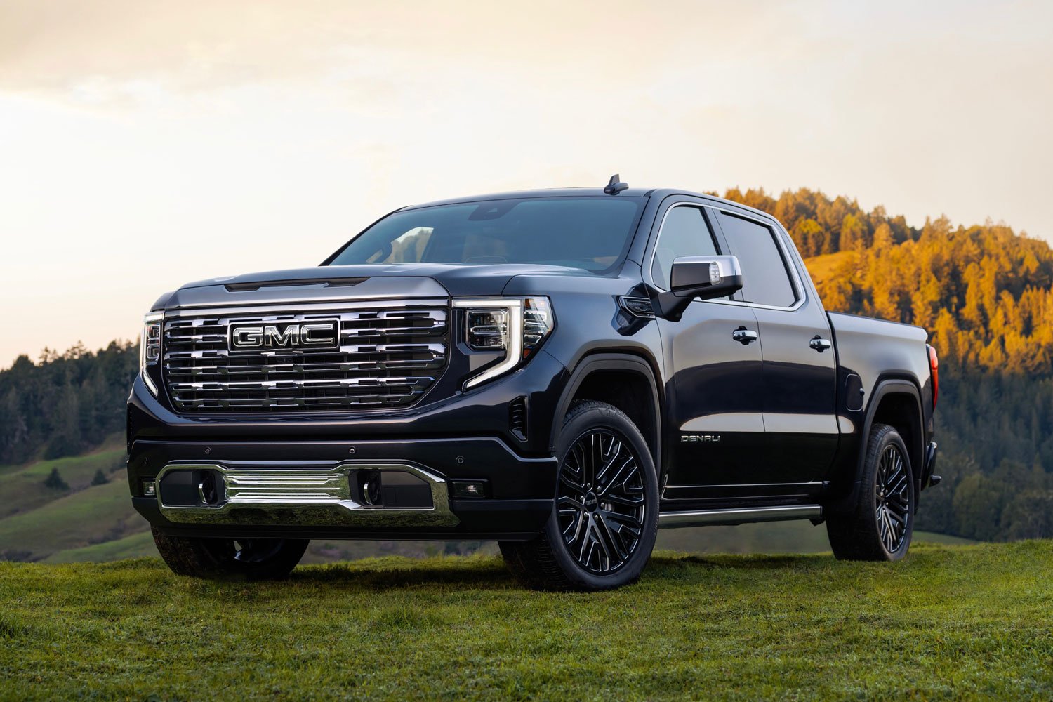 2024 GMC Sierra To Offer New PowerRetractable Assist Steps