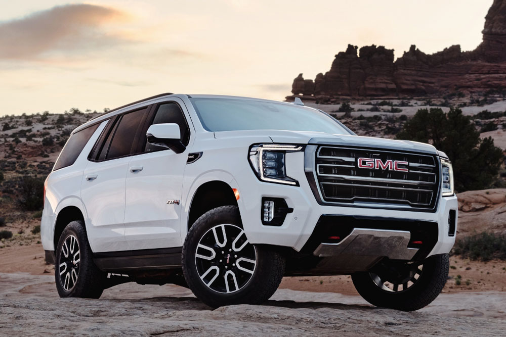 The front end of the 2023 GMC Yukon AT4.
