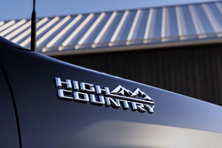 Badging on the Chevy Silverado HD High Country.