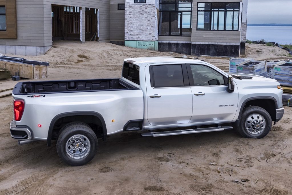 Shown here is the refreshed 2024 Chevy Silverado 3500 HD dually in the LTZ trim.
