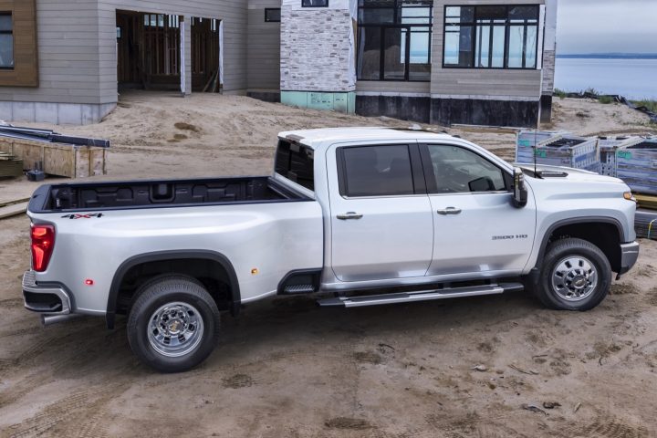 Side view of the 2024 Chevy Silverado HD. 