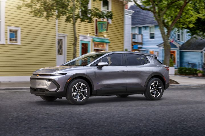 https://gmauthority.com/blog/wp-content/uploads/2022/10/2024-Chevrolet-Equinox-EV-1LT-Sterling-Gray-Metallic-GXD-Press-Photo-Exterior-003-Front-Three-Quarters-720x480.jpg